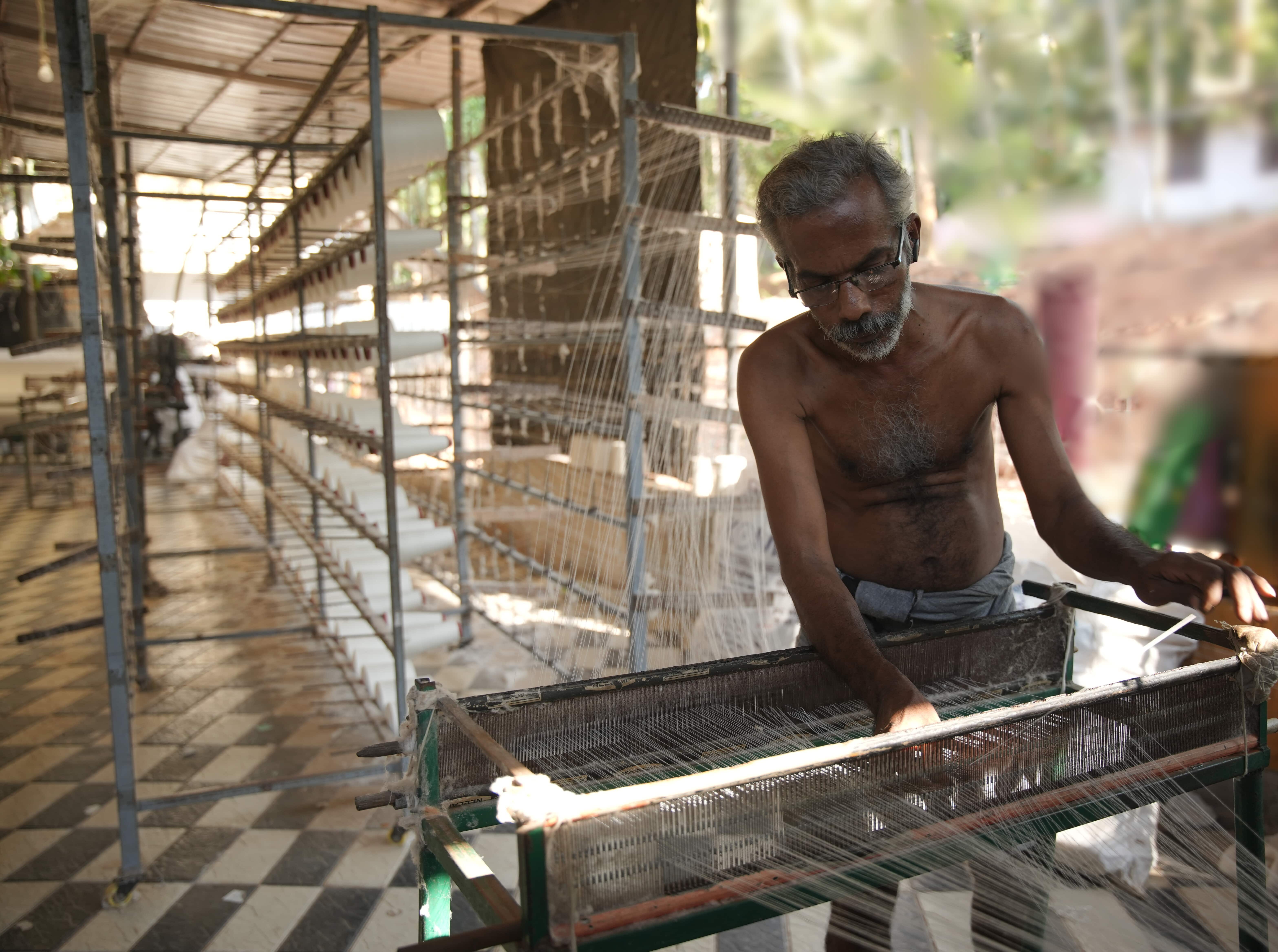 Warp beam thread arrangement